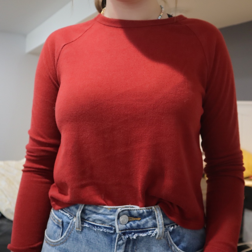 pacsun red cropped long sleeve shirt